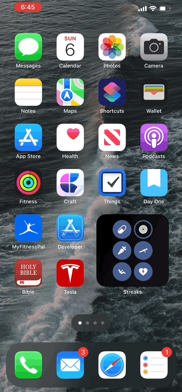 Hiding pages on an iOS 15 homescreen.